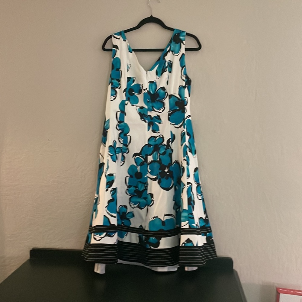 Women’s floral dress size 18W - Picture 2 of 3